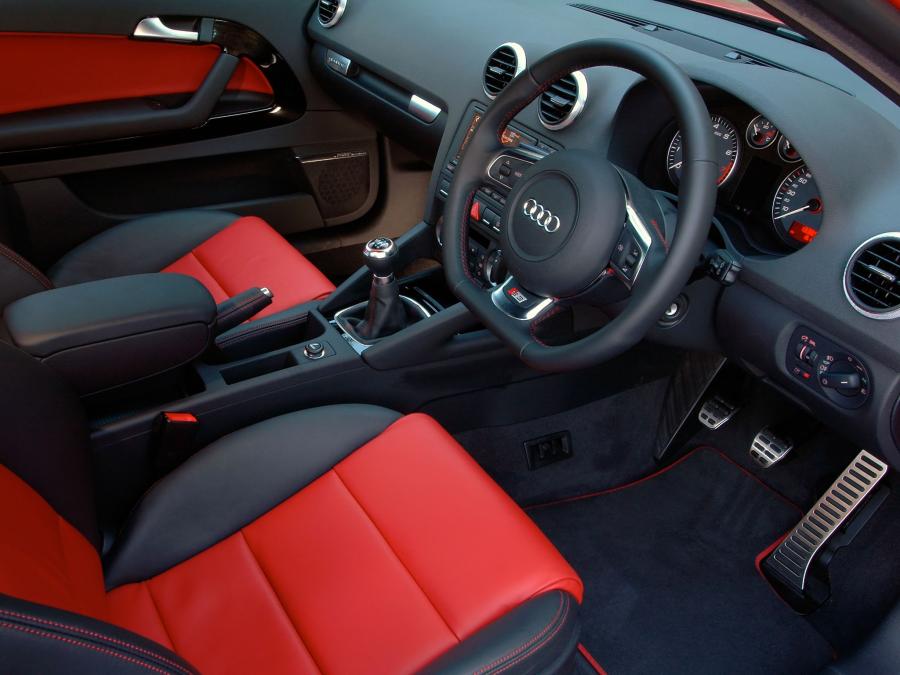 Интерьер Audi S3 (8P) 2006 года  (AU) (фото 8 из 8)